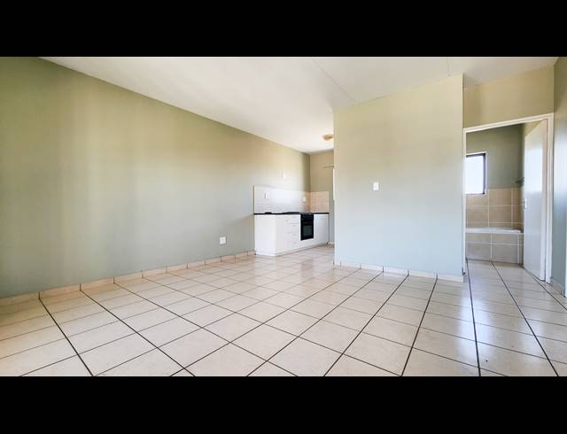2 BEDROOM APARTMENT TO LET IN PARKLANDS EAST